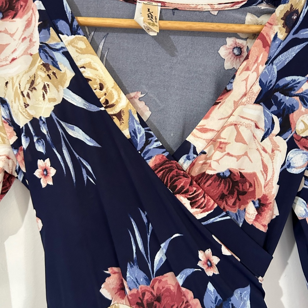 LARA Navy Floral Long Sleeve Dress - Picture 2 of 4